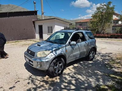 Usata Toyota RAV4 116 CV (85 kW) 2002 Grigio SUV
