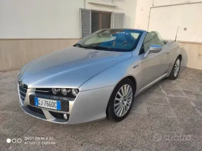 Usata Alfa Romeo Spider 185 CV (136 kW) 2007 Grigio Cabrio