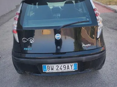 Usata Fiat Punto 80 CV (58 kW) 2002 Nero Utilitaria