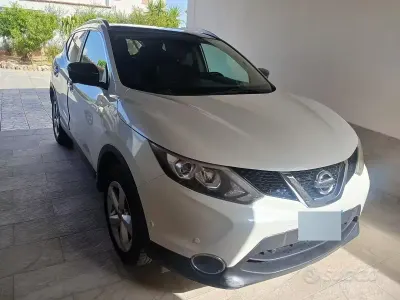 Usata Nissan Qashqai 131 CV (96 kW) 2016 Bianco SUV
