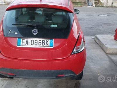 Lancia Ypsilon