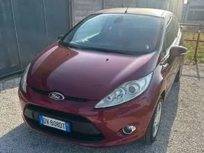 Usata Ford Fiesta 82 CV (60 kW) 2009 Rosso Berlina