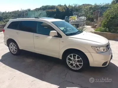 Käytetty Fiat Freemont 140 HP (102 kW) 2013 Valkoinen Katumaasturi