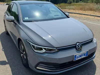 Usata VW Golf VIII Move 150 CV (110 kW) 2023 Grigio Berlina