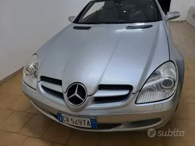 Usata Mercedes SLK200 163 CV (119 kW) 2005 Grigio Cabrio