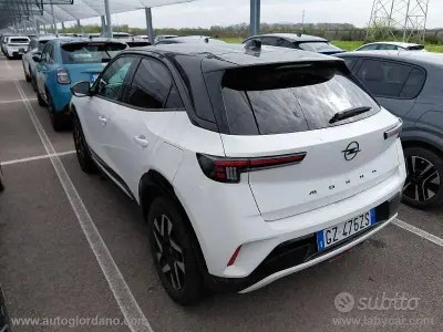 Usado Opel Mokka 131 CV (96 kW) 2025 Blanco SUV