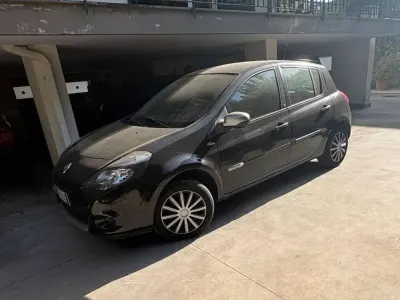 Usata Renault Clio III 86 CV (63 kW) 2010 Nero Berlina