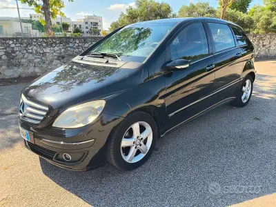 Usata Mercedes B180 Chrome 109 CV (80 kW) 2008 Nero Monovolume