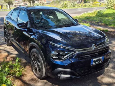 Usata Citroën C4 PureTech 131 CV (96 kW) 2024 Blu/azzurro SUV