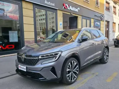 Usata Renault Austral Iconic 131 CV (96 kW) 2023 Grigio SUV