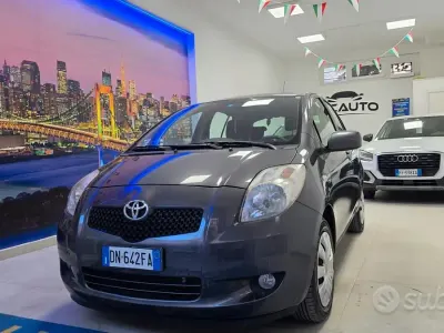 Second-hand Toyota Yaris Sol 90 CP (66 kW) 2008 Gri Hatchback