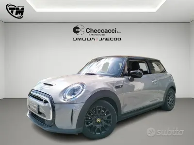 Usata Mini Cooper SE Classic 75 kW (102 CV) 2022 Grigio Utilitaria