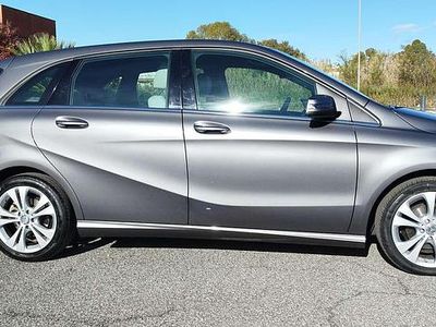 Usata Mercedes B180 Premium 109 CV (80 kW) 2016 Grigio Monovolume