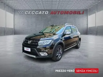 Usata Dacia Sandero Stepway 90 CV (66 kW) 2018 Nero Utilitaria
