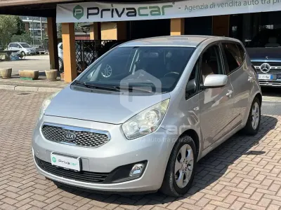 Usata Kia Venga EX 90 CV (66 kW) 2010 Grigio Utilitaria