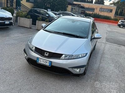 Usata Honda Civic Elegance 99 CV (72 kW) 2011 Grigio Berlina