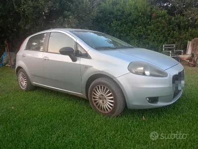 Usata Fiat Grande Punto 75 CV (55 kW) 2008 Grigio Utilitaria