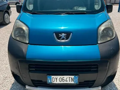 Usata Peugeot Bipper Outdoor 73 CV (53 kW) 2009 Bluazzurro Monovolume