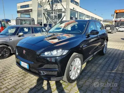 Usata Jaguar F-Pace Pure 180 CV (132 kW) 2019 Nero metallizzato SUV