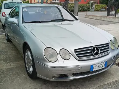 Usata Mercedes CL500 306 CV (225 kW) 2002 Grigio Coupé