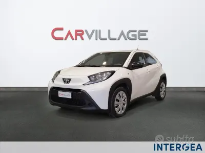 Usata Toyota Aygo X Active 72 CV (52 kW) 2025 Bianco SUV