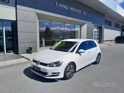 Second-hand VW Golf VII Comfortline 105 CP (77 kW) 2013 Alb Berlinǎ