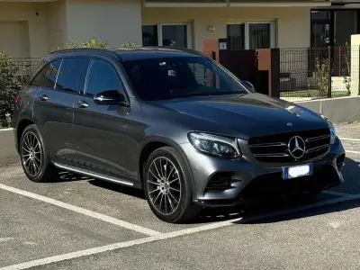 Usata Mercedes GLC250 204 CV (150 kW) 2017 Grigio SUV