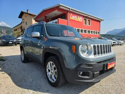 Usata Jeep Renegade Limited 140 CV (102 kW) 2015 Grigio SUV