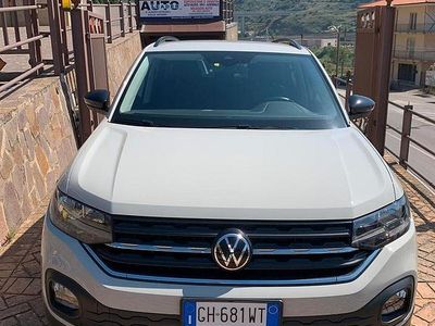 Usata VW T-Cross Style 110 CV (80 kW) 2022 Beige SUV