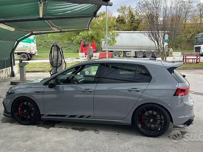 Usata VW Golf VII GTI 245 CV (180 kW) 2021 Grigio Utilitaria