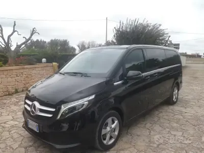 Usado Mercedes V220 Premium 163 CV (119 kW) 2021 Negro Monovolumen