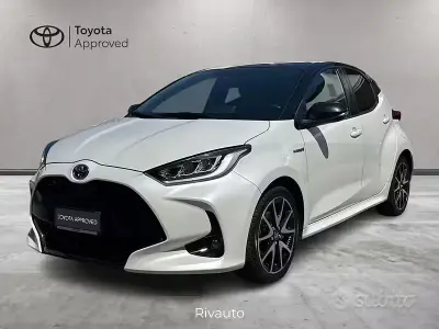 Usata Toyota Yaris Hybrid Style 116 CV (85 kW) 2021 Bianco Berlina