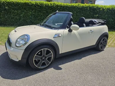 Usata Mini Cooper S Cabriolet 174 CV (127 kW) 2009 Bianco Cabrio