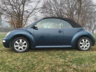 Usata VW New Beetle 102 CV (75 kW) 2003 Blu Utilitaria