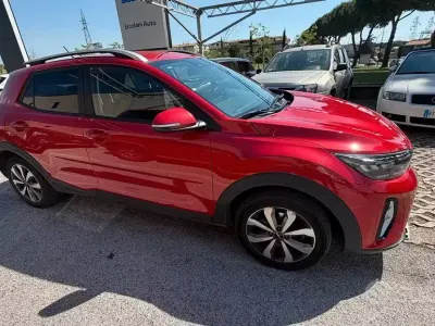 Usata Kia Stonic Style 82 CV (60 kW) 2024 Rosso SUV