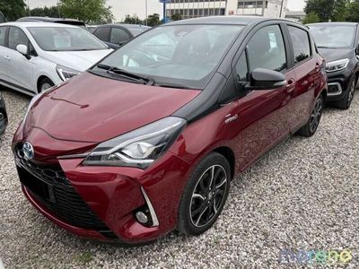 usata Toyota Yaris 1.5 Hybrid Trend Red Edition