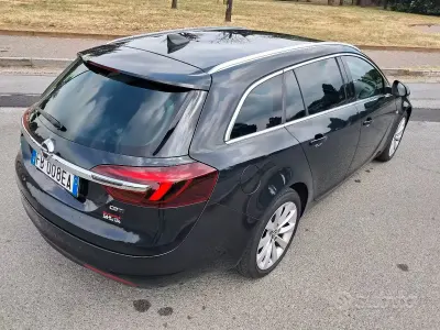 Usata Opel Insignia 170 CV (125 kW) 2015 Nero Station wagon