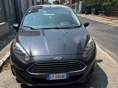 Usata Ford Fiesta 95 CV (69 kW) 2015 Bluazzurro Utilitaria