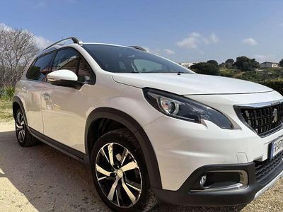 Usata Peugeot 2008 Allure 120 CV (88 kW) 2018 Bianco SUV
