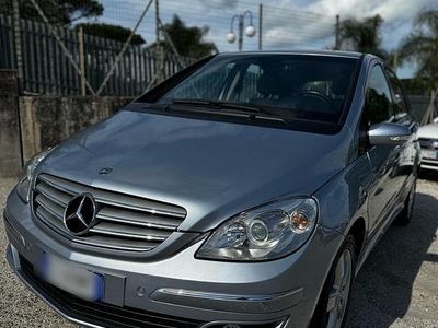 Usata Mercedes B170 Chrome 116 CV (85 kW) 2006 Blu Monovolume