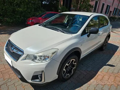 Usata Subaru XV Style 147 CV (108 kW) 2016 Bianco SUV
