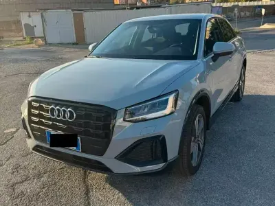 Usata Audi Q2 Admired 116 CV (85 kW) 2022 Grigio SUV