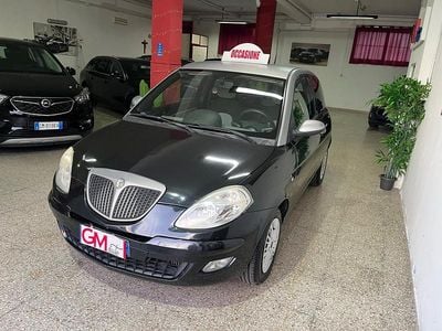 Usata Lancia Ypsilon 70 CV (51 kW) 2004 Nero Utilitaria