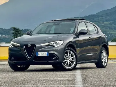 Usata Alfa Romeo Stelvio Executive 210 CV (154 kW) 2017 Nero SUV