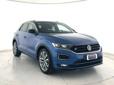 Usata VW T-Roc Sportline 150 CV (110 kW) 2021 Blu metallizzato SUV