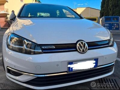 Usata VW Golf VIII Executive 130 CV (95 kW) 2020 Utilitaria