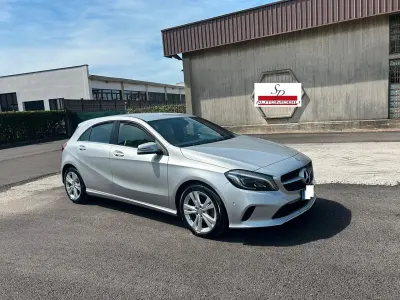 Usata Mercedes A200 136 CV (100 kW) 2016 Argento Utilitaria
