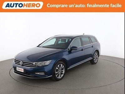 Usata VW Passat Executive 200 CV (147 kW) 2022 Blu Station wagon