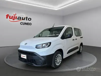 Nuova Toyota Proace Verso City 100 CV (73 kW) 2026 Grigio Station wagon