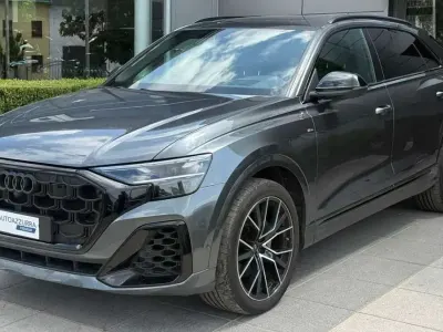 Usata Audi Q8 S-Line 286 CV (210 kW) 2025 Grigio SUV